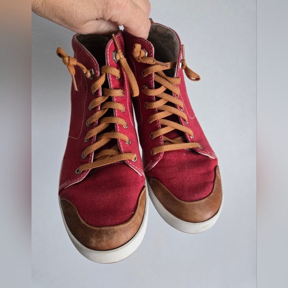 KODIAK Stylish Red High-Top Sneakers - Picture 2 of 12